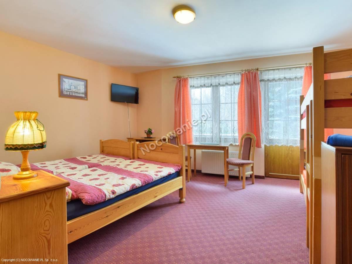 Bialy Dom Aparthotel Ściegny Buitenkant foto